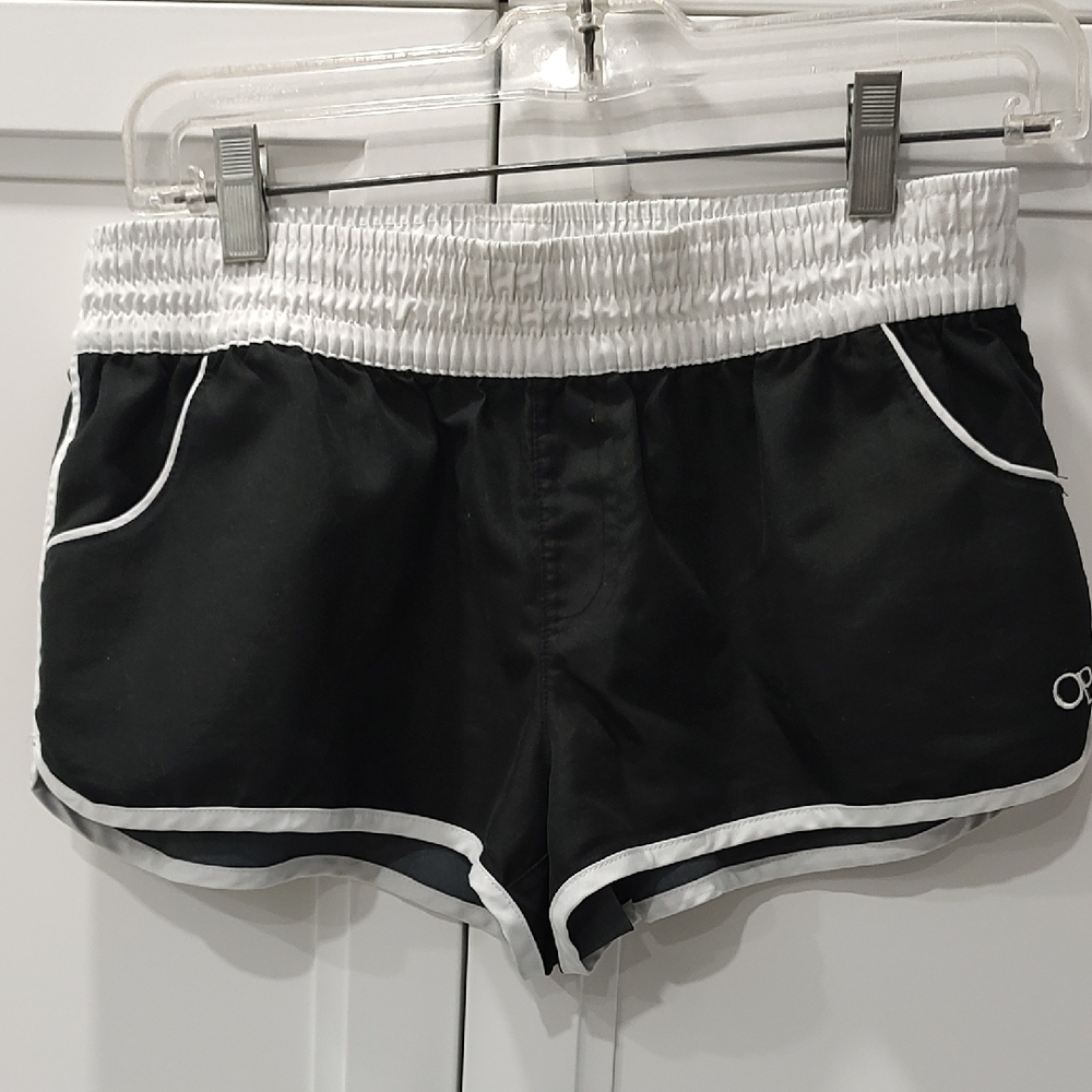 Ocean Pacific Black and White Women's Shorts Medium (7-9)